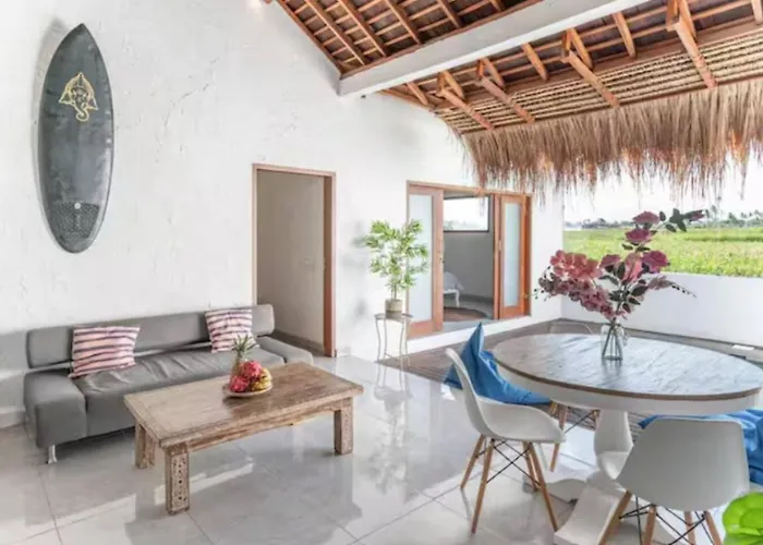 Holiday home New Entire Sawah Escape 4br With 2 Pools And Sleeps 8 Tabanan (Bali)